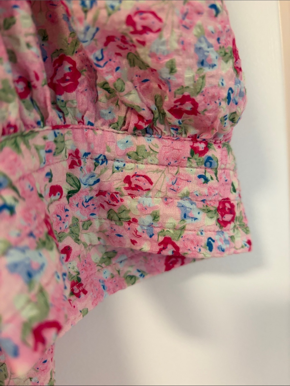 Tuckernuck Pink Floral Ruffle Collar Blouse. Fully lined. - Picture 3 of 6